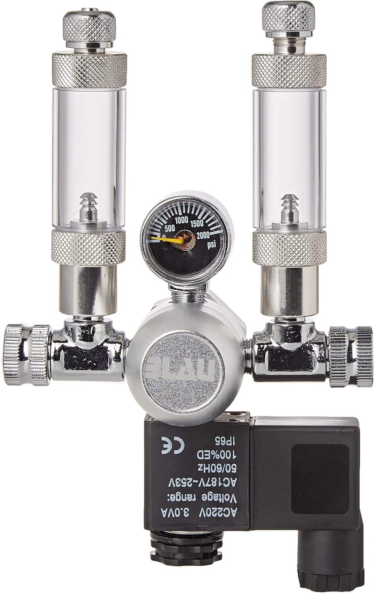 Test du régulateur Blau Aquaristic 7780085 : double sortie avec valve solénoïde