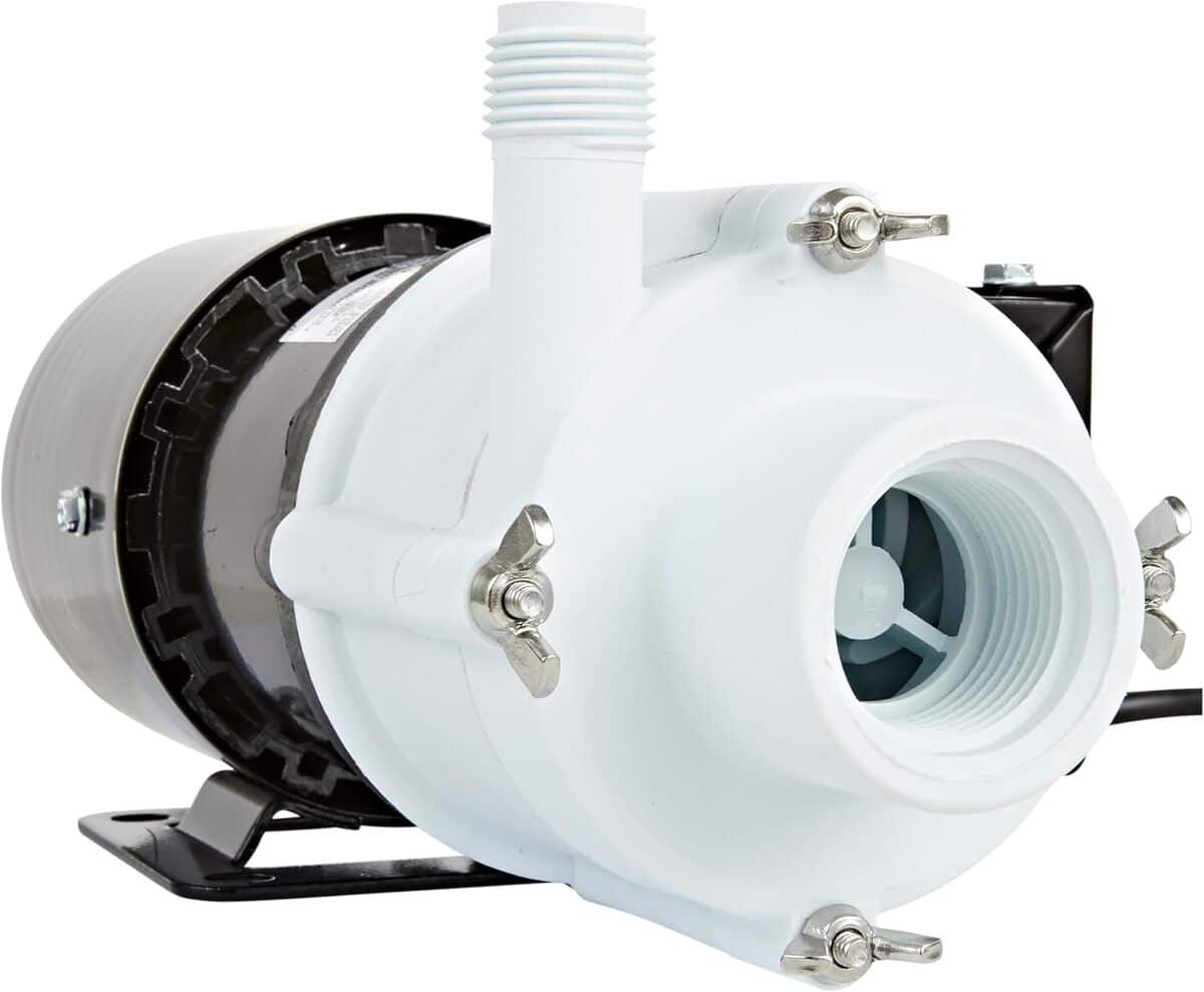 Test de la pompe magnétique Little Giant 582506 pour aquarium 850 V