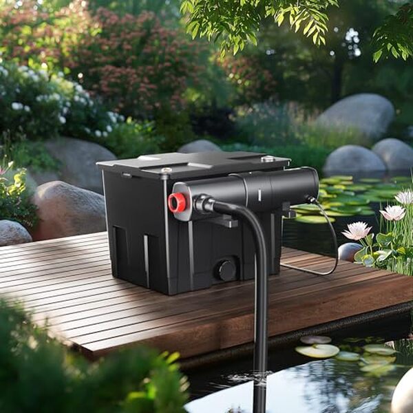 Découvrez l'efficacité et le débit impressionnants du filtre biologique SunSun CBF-350 pour un aquarium sain et bien filtré.